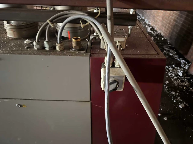 Reznor euro t 2596a industriële verwarmingsinstallatie (2x) - afbeelding 4 van  10