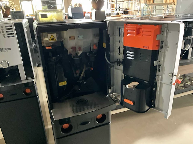 Rheavendors cino xs grande koffiemachine met onderzetkast - afbeelding 13 van  13