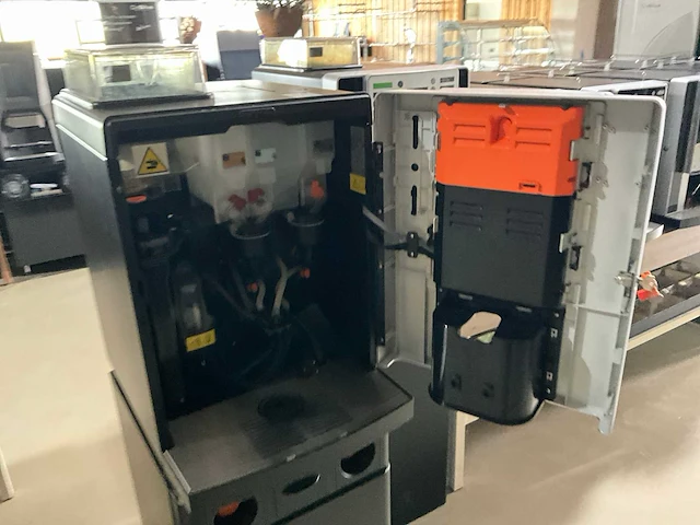 Rheavendors cino xs grande koffiemachine met onderzetkast - afbeelding 13 van  13