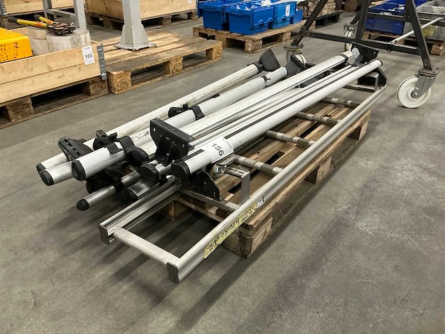 Rhino a imperial delen - afbeelding 1 van  3