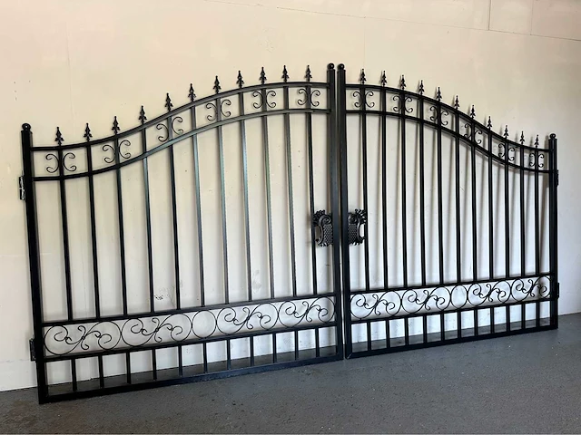 Rhino-cross-gates 596 cm plain stijl toegangspoort - afbeelding 1 van  4