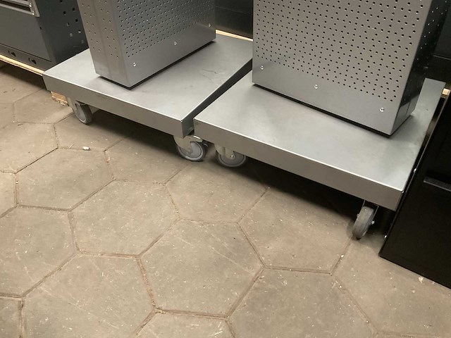 Rhodius gereedschapsbord verrijdbaar (2x) - afbeelding 3 van  4