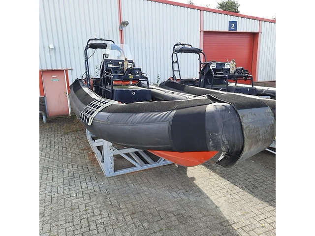 Rib rubberboot met inboard motor (defect), duarry, cormoran rr 835 - afbeelding 17 van  22