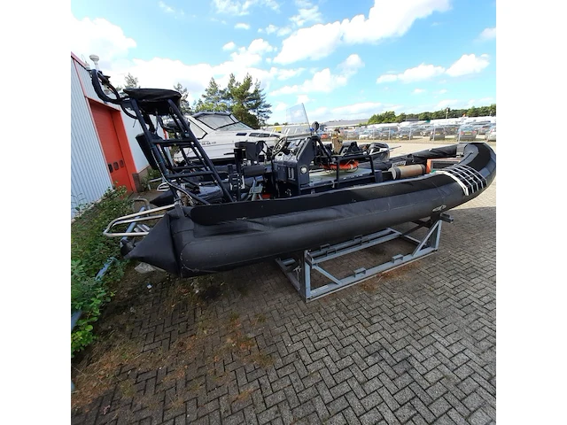Rib rubberboot met inboard motor (defect), duarry, cormoran rr 835 - afbeelding 19 van  22