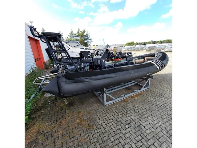 Rib rubberboot met inboard motor (defect), duarry, cormoran rr 835 - afbeelding 20 van  22