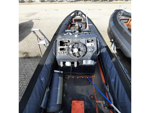 Rib rubberboot met inboard motor (defect) en trailer, o.a duarry, cormoran rr 836 - afbeelding 11 van  35