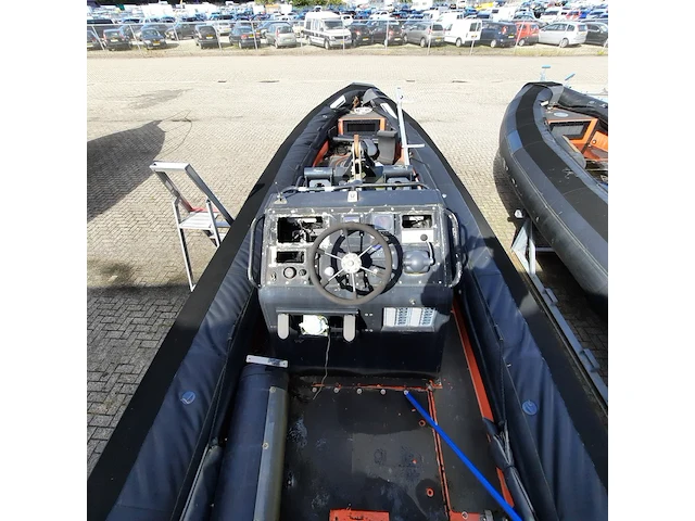 Rib rubberboot met inboard motor (defect) en trailer, o.a duarry, cormoran rr 836 - afbeelding 13 van  35