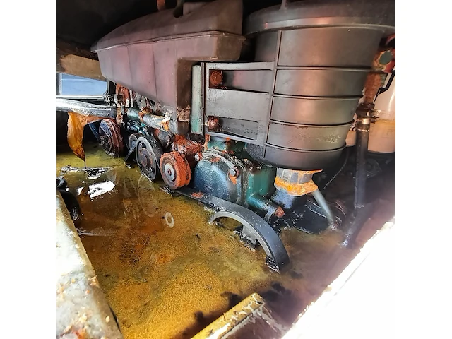 Rib rubberboot met inboard motor (defect) en trailer, o.a duarry, cormoran rr 836 - afbeelding 16 van  35