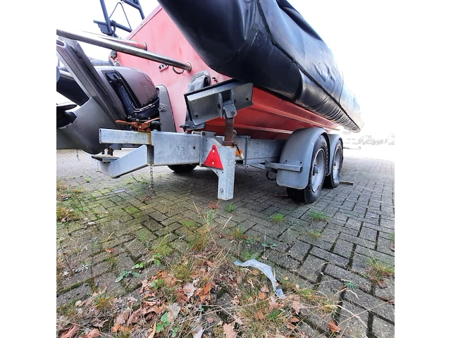 Rib rubberboot met inboard motor (defect) en trailer, o.a duarry, cormoran rr 836 - afbeelding 20 van  35