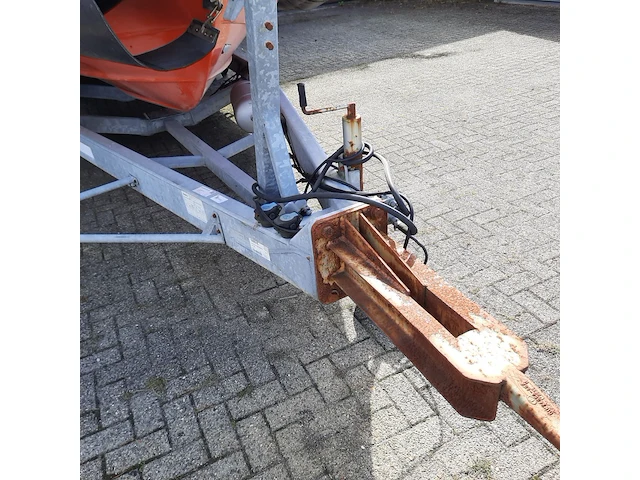 Rib rubberboot met inboard motor (defect) en trailer, o.a duarry, cormoran rr 836 - afbeelding 26 van  35
