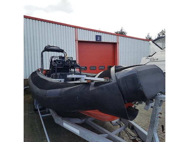 Rib rubberboot met inboard motor (defect) en trailer, o.a duarry, cormoran rr 836 - afbeelding 33 van  35