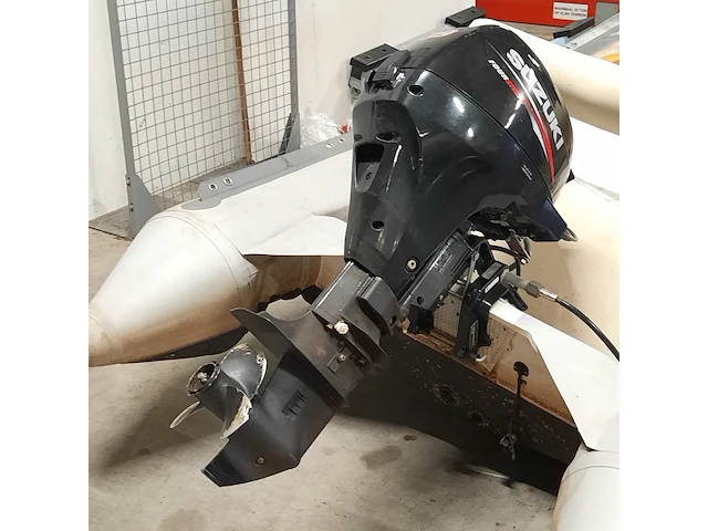 Rib rubberboot met suzuki 9,9 pk buitenboordmotor excellent - afbeelding 14 van  32