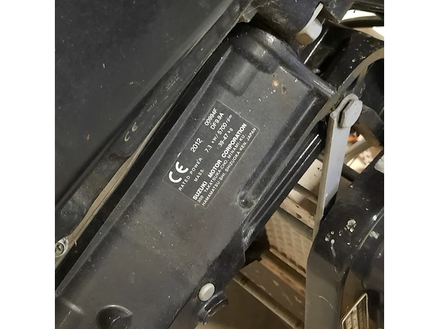 Rib rubberboot met suzuki 9,9 pk buitenboordmotor excellent - afbeelding 18 van  32