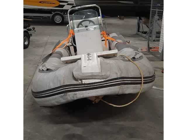 Rib rubberboot met suzuki 9,9 pk buitenboordmotor excellent - afbeelding 23 van  32