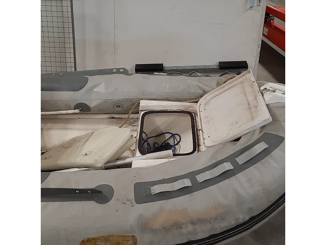 Rib rubberboot met suzuki 9,9 pk buitenboordmotor excellent - afbeelding 30 van  32