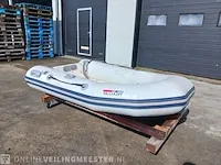 Rib rubberboot valiant, 240, wit, bouwjaar 2004