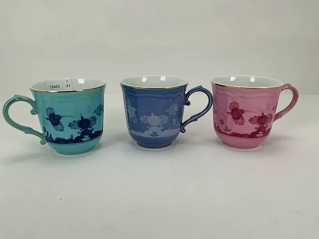 Richard ginorri, drie gekleurde koffiemokken - afbeelding 1 van  3