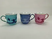 Richard ginorri, drie gekleurde koffiemokken - afbeelding 1 van  3