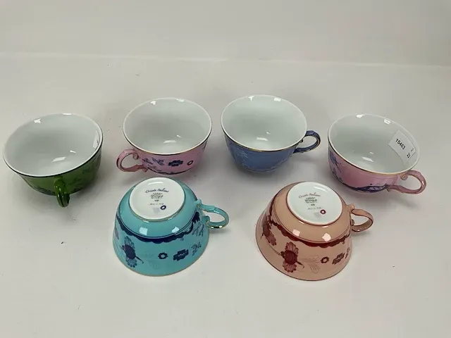 Richard ginorri, zes gekleurde koffiemokken - afbeelding 2 van  3