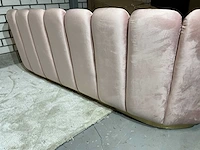 Richmond camden pink velvet sofa - afbeelding 6 van  7