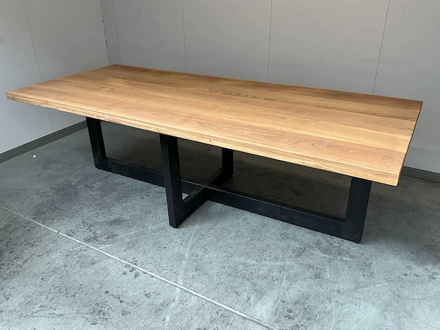 Richmond eetkamertafel 240 cm - afbeelding 1 van  7