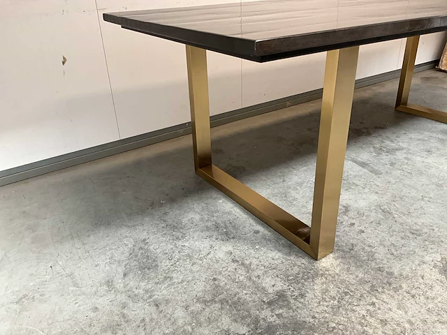 Richmond lyptus eetkamertafel 230 cm - afbeelding 4 van  5