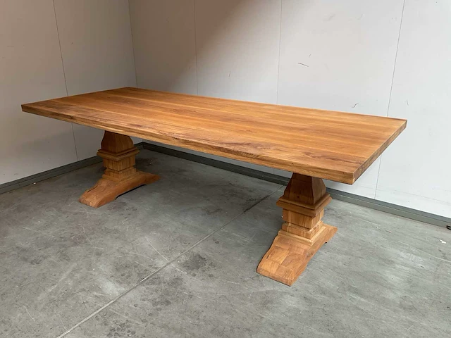 Richmond normandy eetkamertafel 240 cm - afbeelding 1 van  9