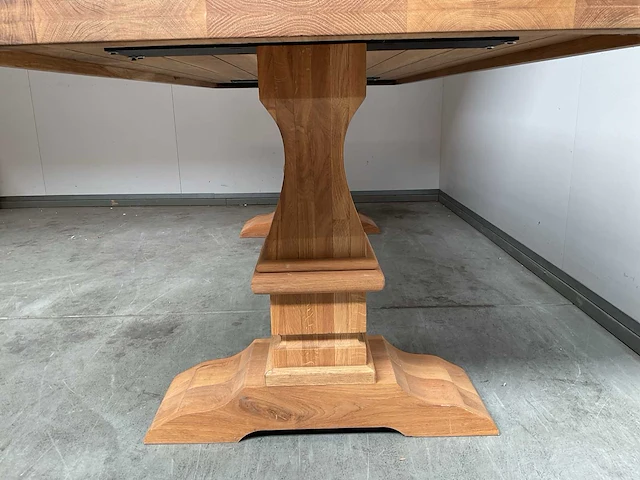 Richmond normandy eetkamertafel 240 cm - afbeelding 8 van  9