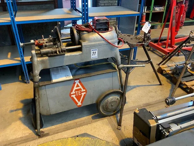 Ridgid “535” draadsnijmachine - afbeelding 2 van  5