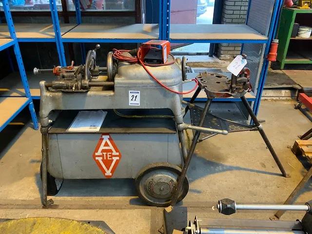 Ridgid “535” draadsnijmachine - afbeelding 3 van  5
