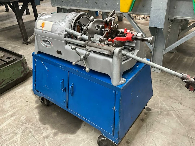 Ridgid 535 draadsnijmachine - afbeelding 1 van  12