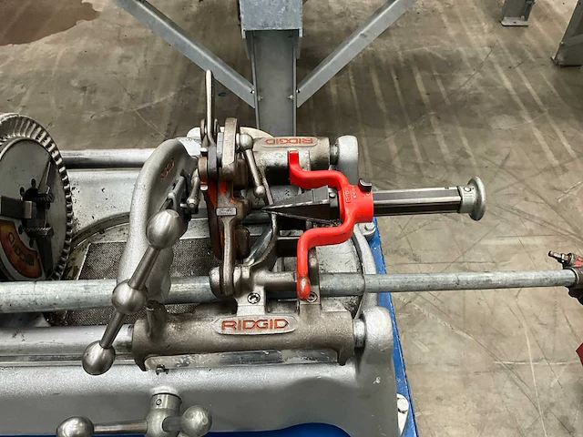 Ridgid 535 draadsnijmachine - afbeelding 11 van  12