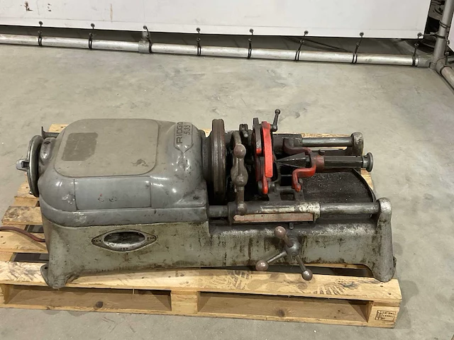 Ridgid 535 draadsnijmachine - afbeelding 8 van  14