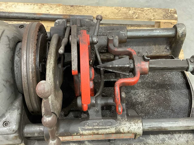 Ridgid 535 draadsnijmachine - afbeelding 9 van  14