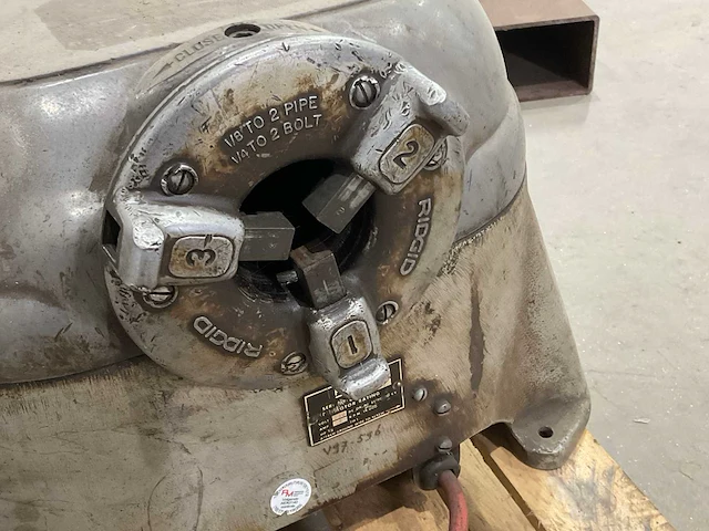 Ridgid 535 draadsnijmachine - afbeelding 11 van  14