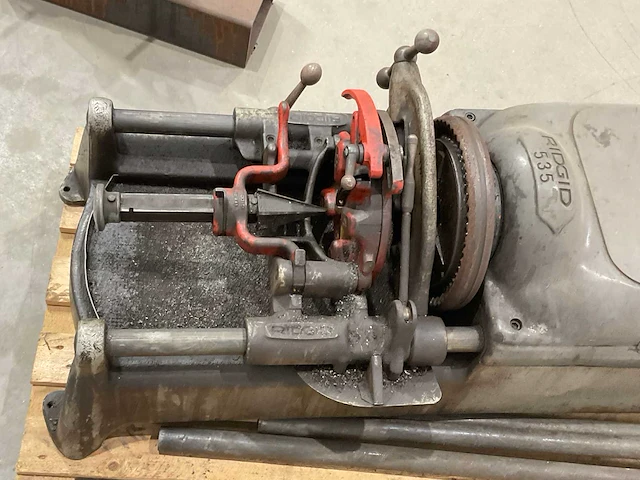 Ridgid 535 draadsnijmachine - afbeelding 12 van  14