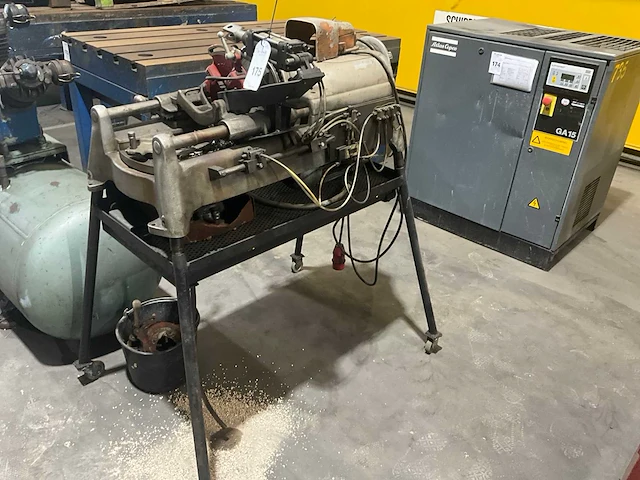 Ridgid 535 draadsnijmachine - afbeelding 1 van  5