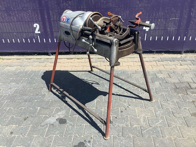 Ridgid 535 draadsnijmachine - afbeelding 6 van  11