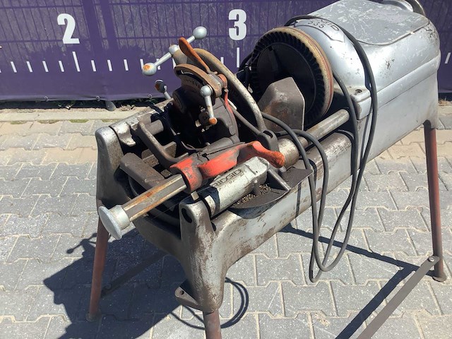 Ridgid 535 draadsnijmachine - afbeelding 7 van  11