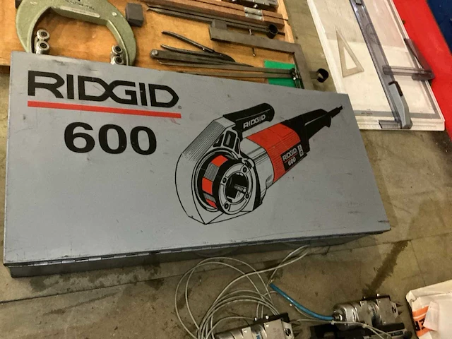 Ridgid 600 draadsnijmachine - afbeelding 3 van  4