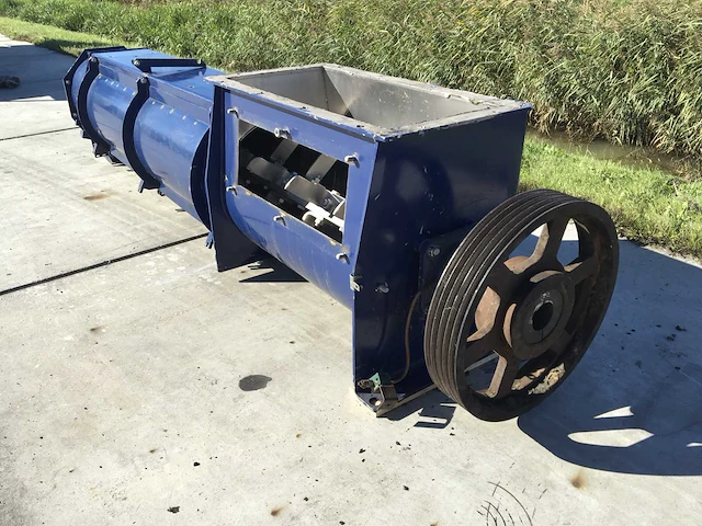 Riemaangedreven mixer/feeder - afbeelding 1 van  6