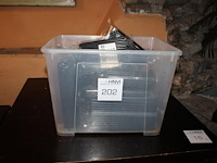 Rietjes in kunststof krat. - afbeelding 1 van  2