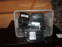 Rietjes in kunststof krat. - afbeelding 2 van  2