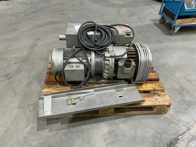 Rietschle vcah 250 vacuüm pomp - afbeelding 3 van  9