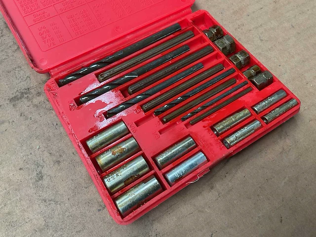 Rigid screw extractors set - afbeelding 1 van  5
