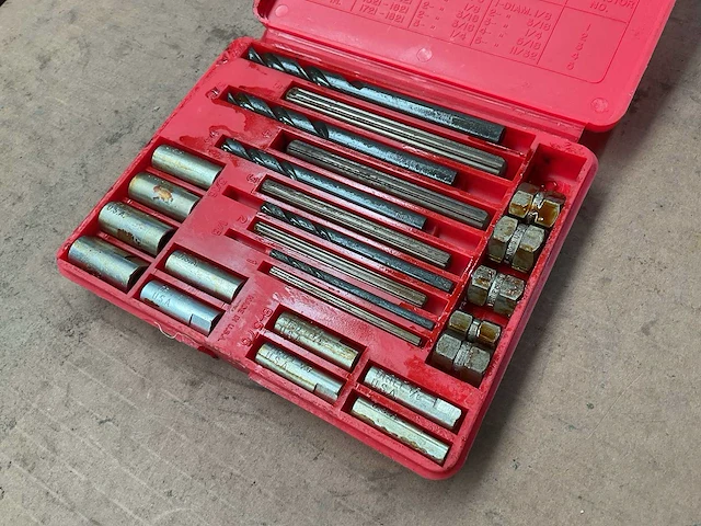 Rigid screw extractors set - afbeelding 3 van  5