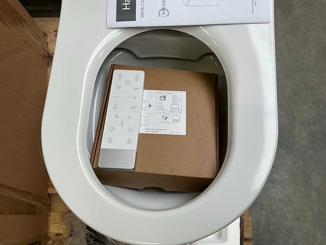 Rimless vesta toilet met douche en verwarming - afbeelding 4 van  4