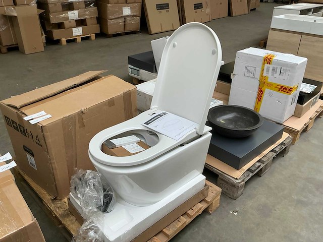 Rimless vesta toilet met douche en verwarming - afbeelding 2 van  4