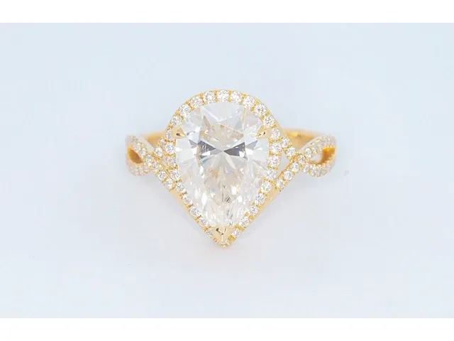 Ring 18k geelgoud moissanite (d/fl) 5.49 karaat - afbeelding 1 van  5