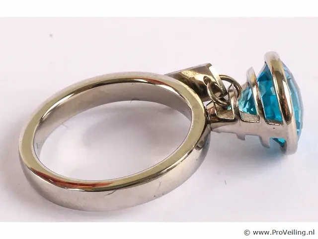 Ring met diamantje - afbeelding 4 van  7